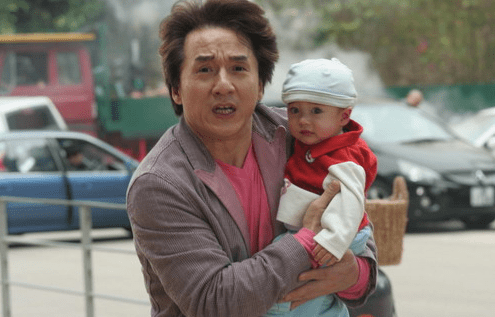 他是《宝贝计划》中的萌娃,当年与成龙搭档,14年后长成这样_电影_孩子