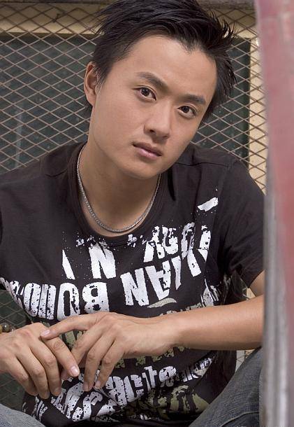 43岁吴健,主演《侠客行》中"狗杂种"走红后,如今怎样了?