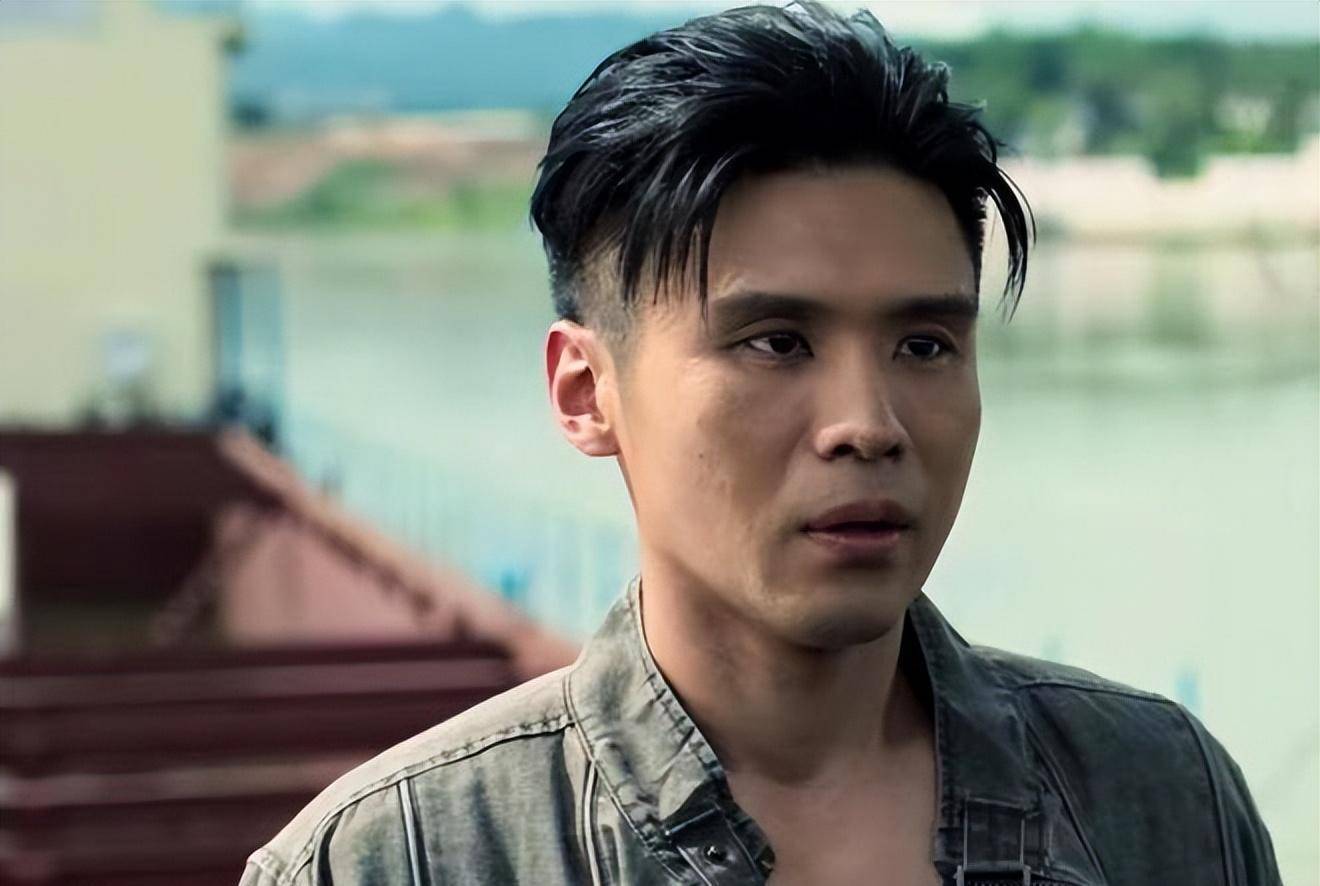 《冰雨火》:杨兴权身份曝光 东哥重返"云河"刘凯华走上不归路_姜磊