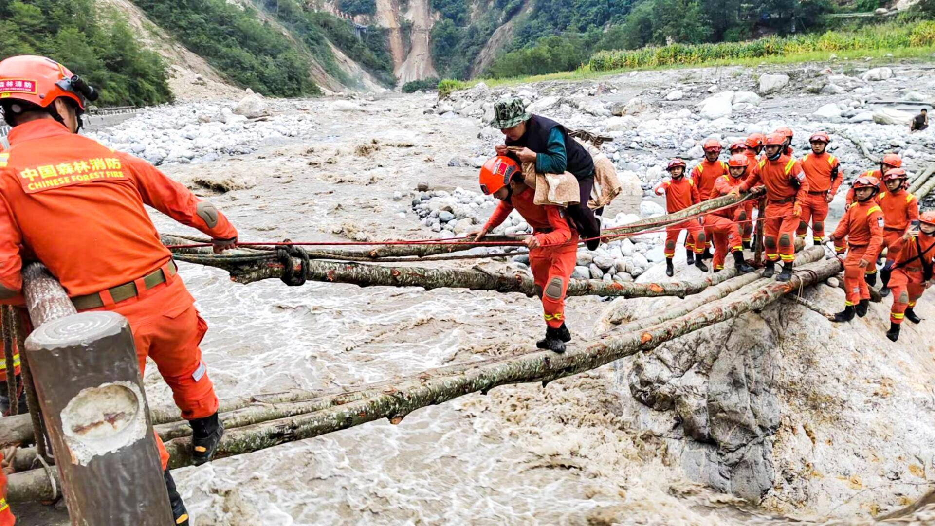 泸定桥简笔画风景图片