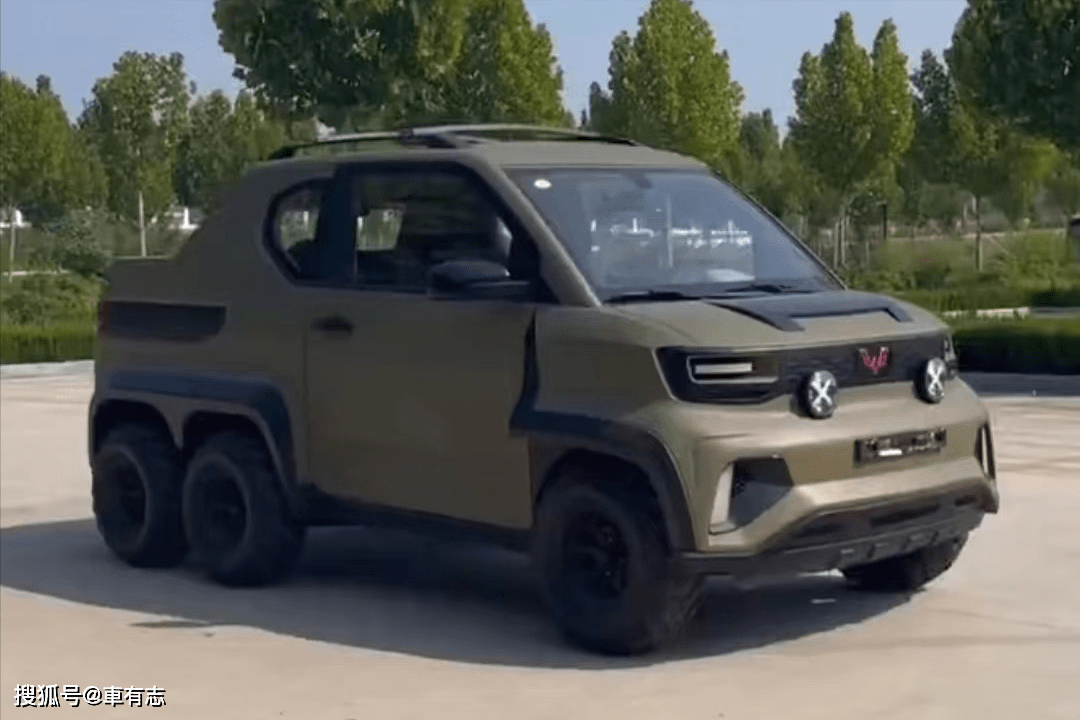 五菱宏光miniev 6轮小皮卡实拍,外观比敞篷版更拉风,又是爆款?