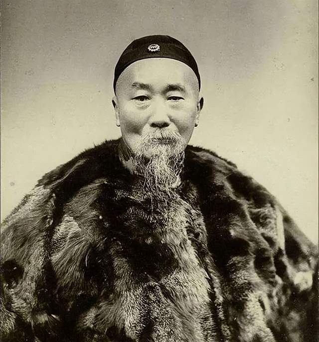 1958年!大清掌舵人李鸿章坟墓被挖_清廷_曾国藩_墓室