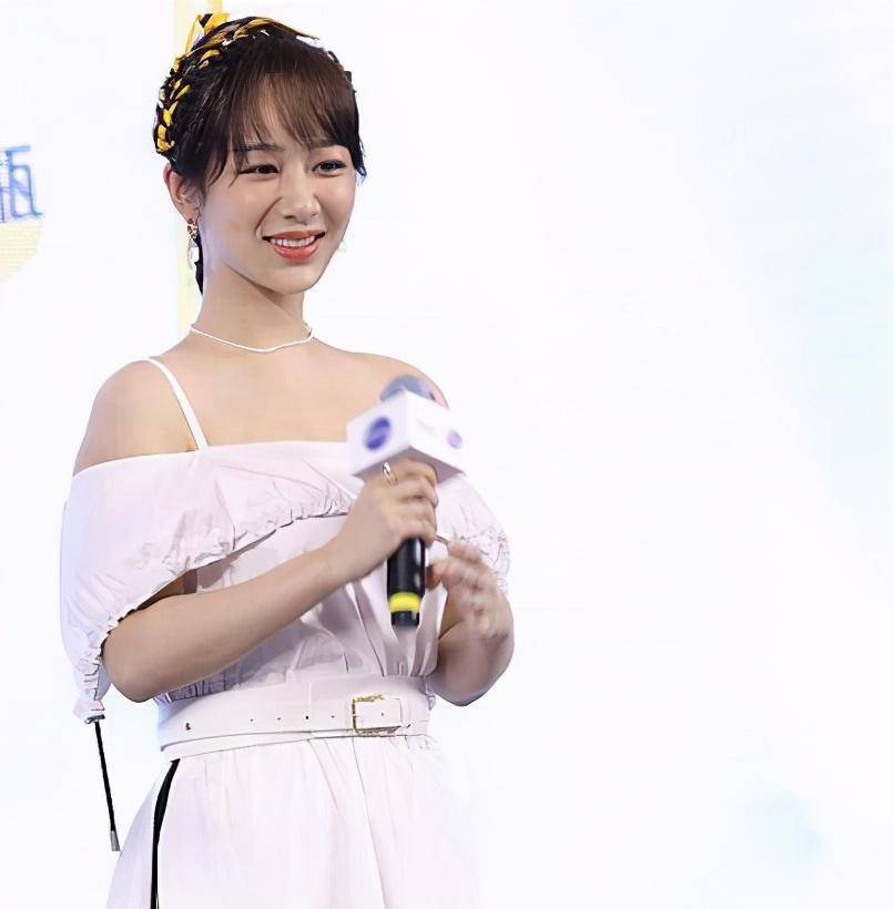 没眼看,生图崩成这样也能尬吹颜值,修图师也请走点心吧_袁冰妍_杨紫