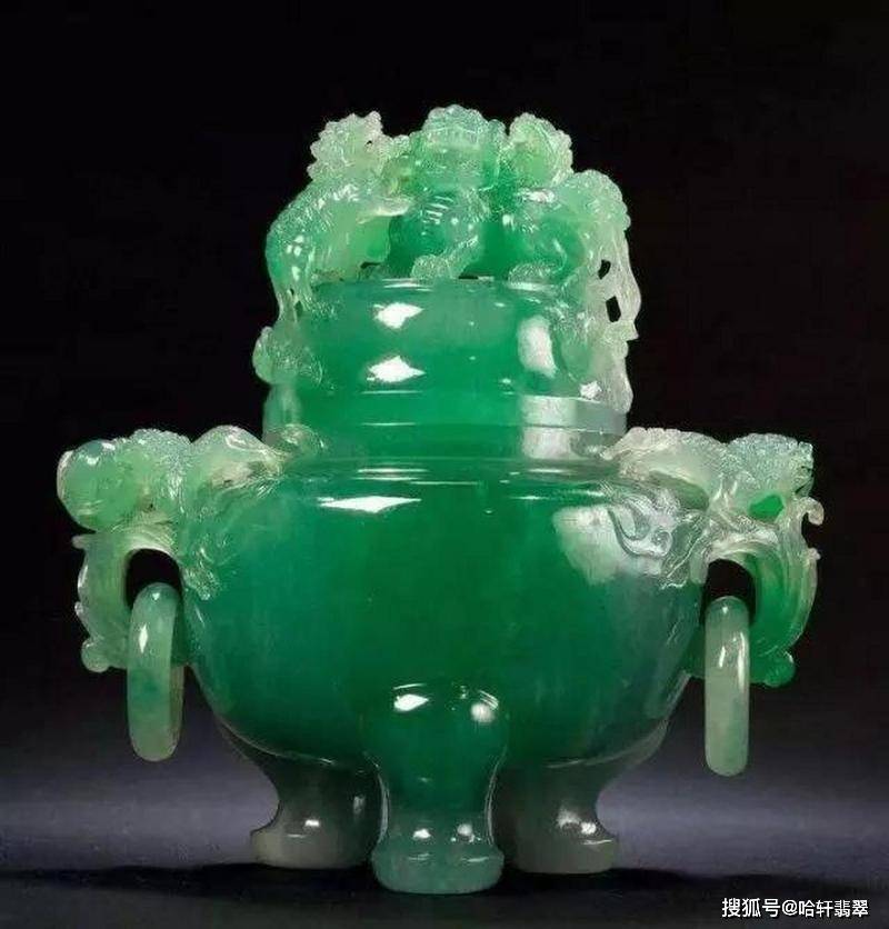 稀少中国特大天然翡翠香炉 和田玉 翡翠 年代品 重1.2kg美品 价值3000万的翡翠活环耳盖炉，竟作香炉用？清朝皇家也太壕了吧_搜狐网