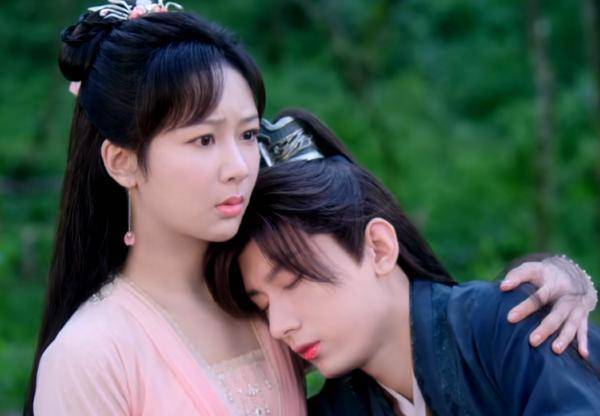 《沉香重华》成毅又火了,但人气大涨的背后,也面临着很大的压力_剧中