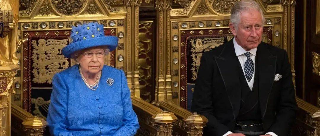 一夜之间,英国变天!女王去世,新王登基!_回顾英国女王十大历史瞬间_查尔斯成为英国国王_英女王27岁即位 是15个国家君主