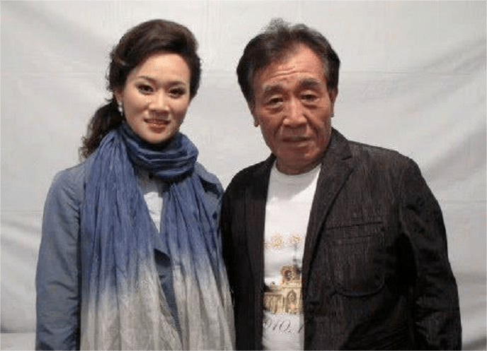 歌王张帝娶小自己33岁的张馨茹,是女儿的闺蜜,资产转入她名下_张纪中