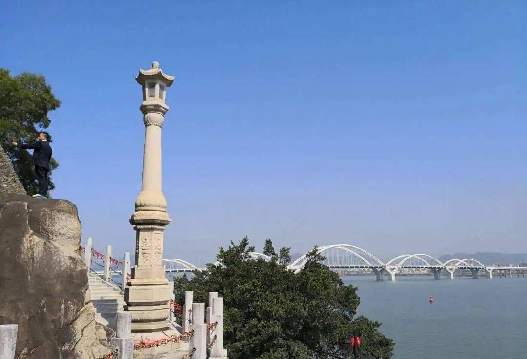北阁佛灯走遍潮州八景,看金山古松葱茸,西湖渔筏诗情画意,凤凰洲雨