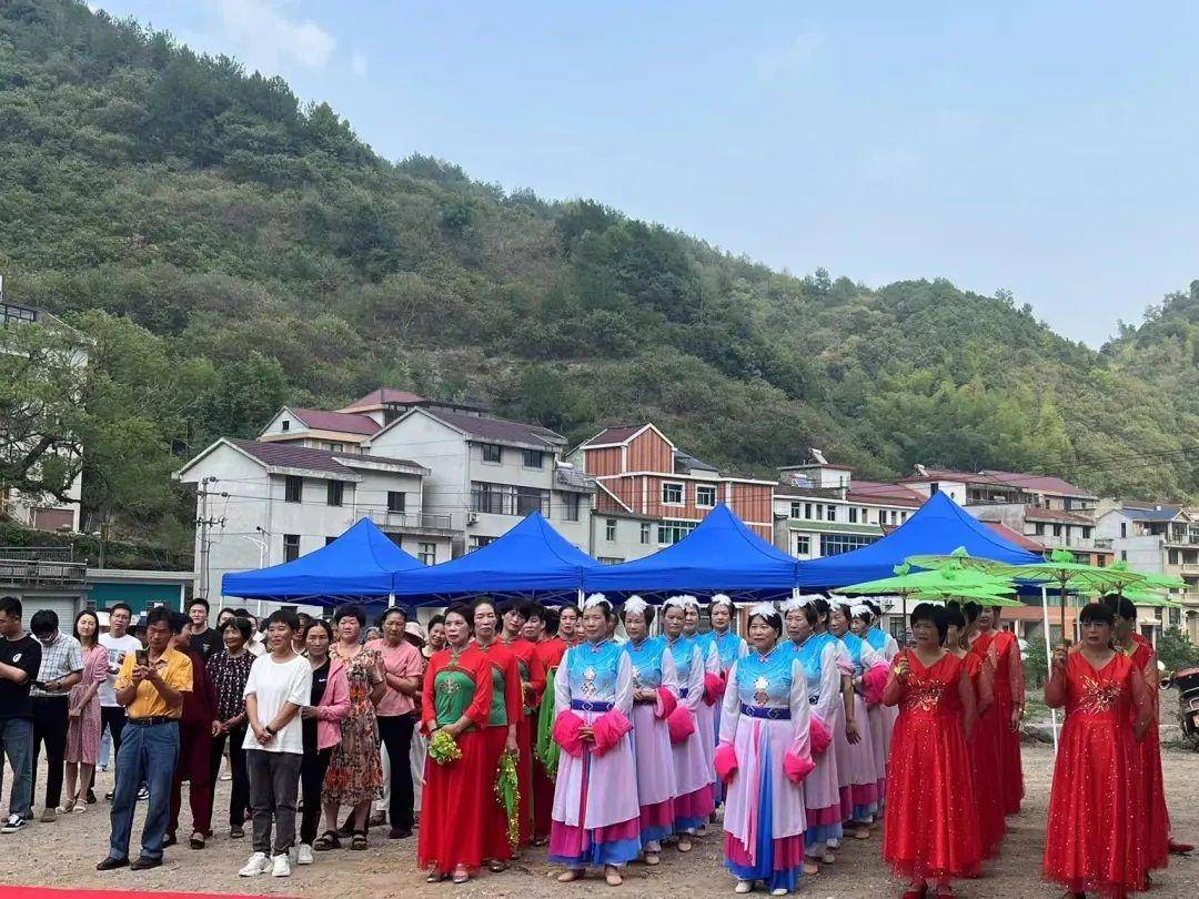 虎鹿镇和巍山镇联合举办潦溪村首届文化旅游节