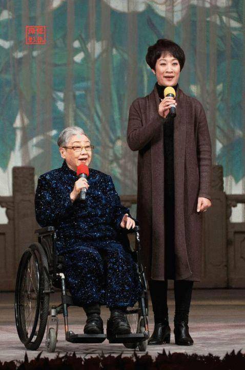 一样的美丽有名,人生却截然不同_迟小秋_京剧_丈夫