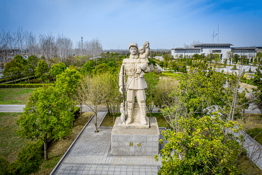 纪念碑皖北革命历史纪念馆皖北烈士陵园皖北烈士陵园坐落于安徽省亳州