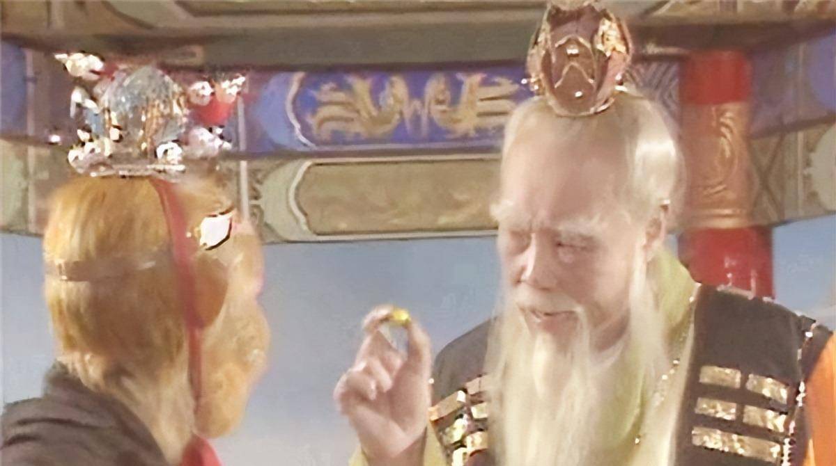 太上老君是道教人物,有些人认为他是道祖,因为他能炼制很多宝器,丹药