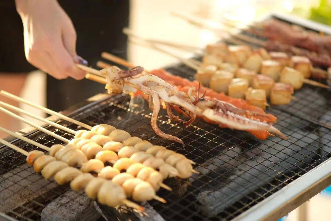 诸暨白塔湖露营营地,单身男女的氛围感相亲!_活动_烧烤_湖畔