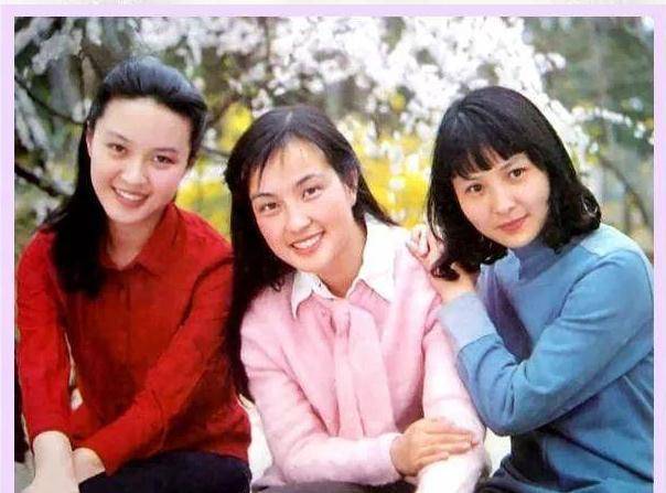 80年代女星李羚:与初恋男友结婚,废弃车库当婚房,现如今怎么样_李克
