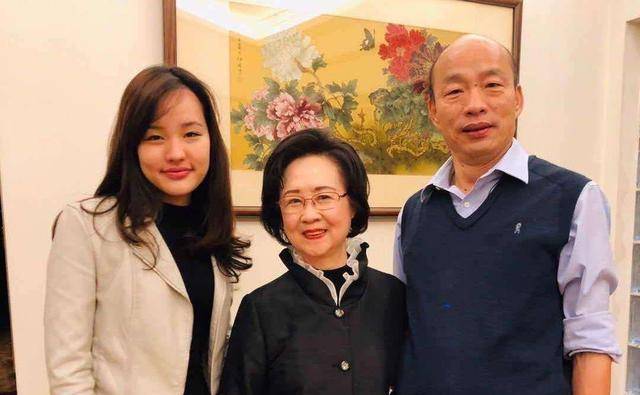 但是蒋仁却回避了,对于琼瑶而言,蒋仁就是他生命中的一个白月光,后来