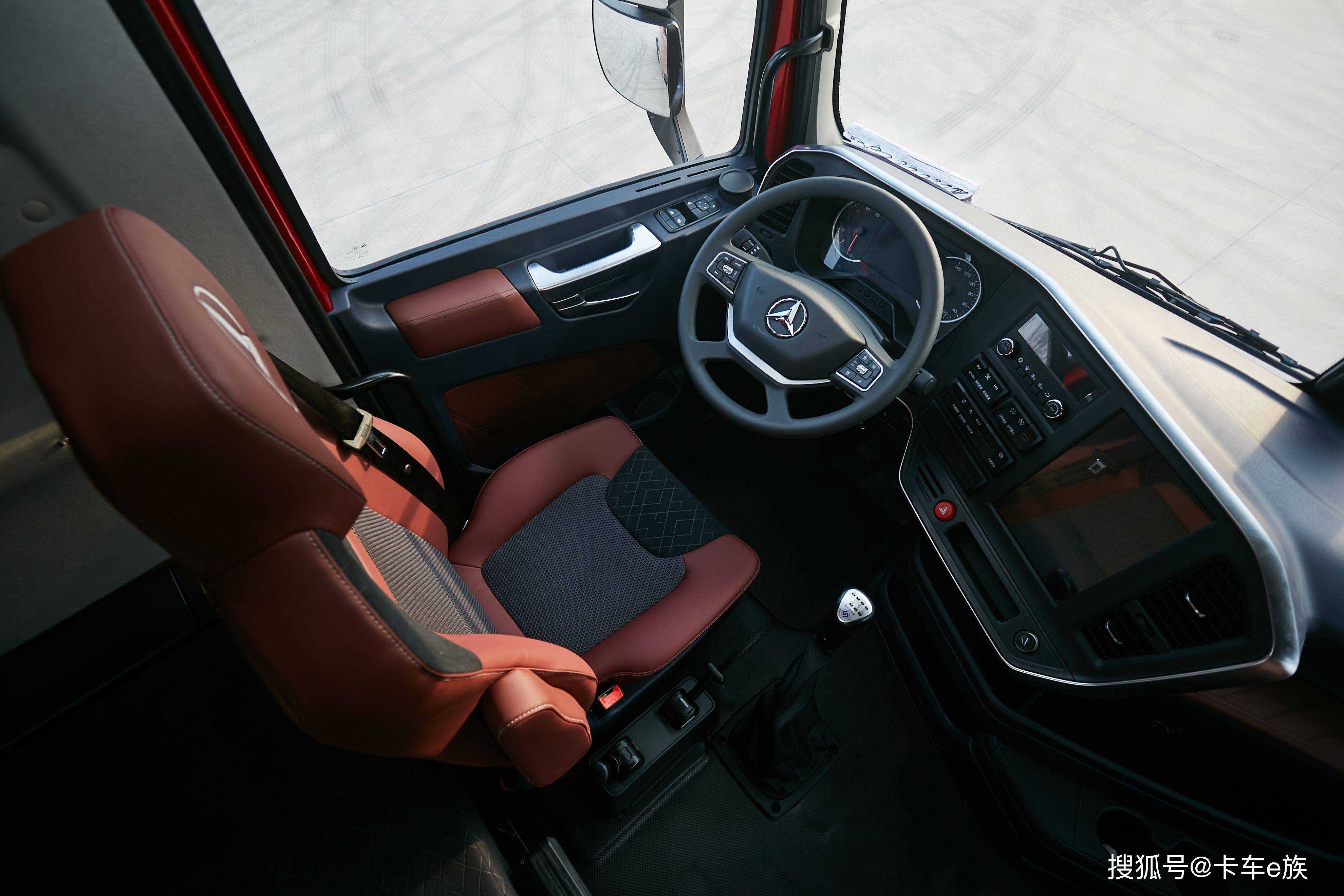 不到30万就能拥有配置顶级的三一重卡新英杰快运版525_搜狐汽车_搜狐