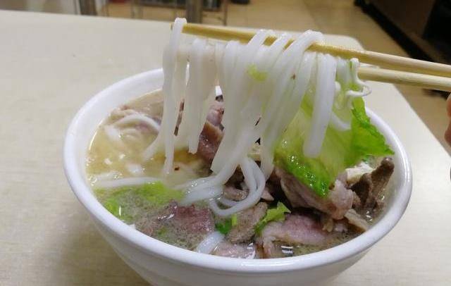 品尝15元一碗的潮汕猪杂粿条汤,乘兴而来败兴而归,让人有点失望_味道