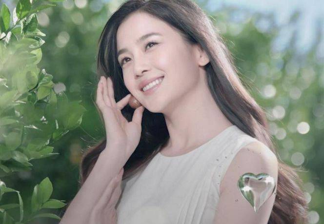 四个字名字的7大女明星,个个貌美如花,你更喜欢谁?_李莎旻_中国_樱子