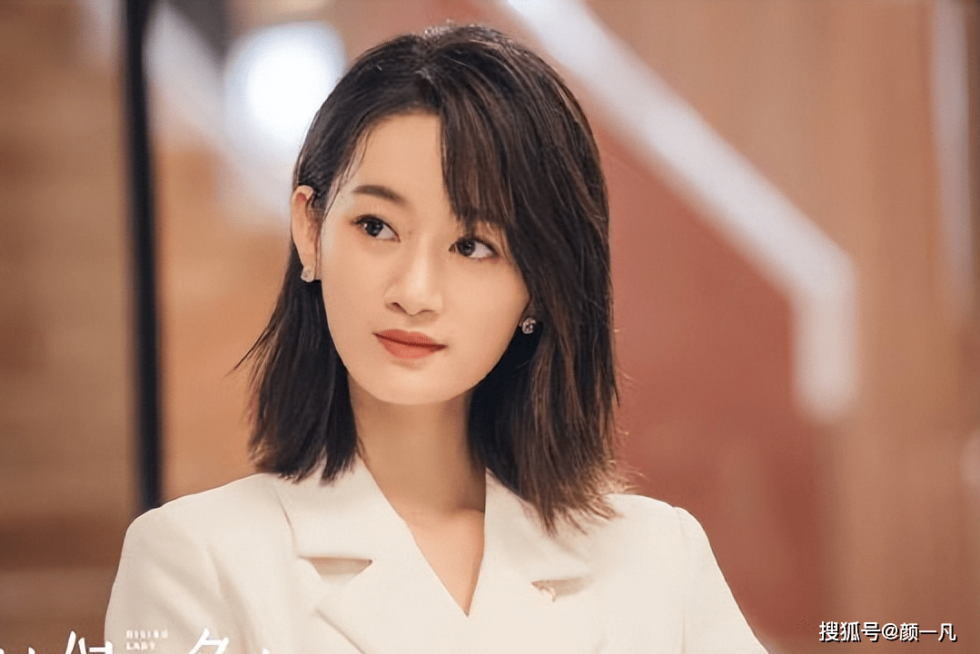 虽然这个大客户被余霏霏抢走了,但是当你能力不足的