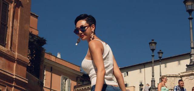 43岁贾宏伟晒出环游欧洲的照片!