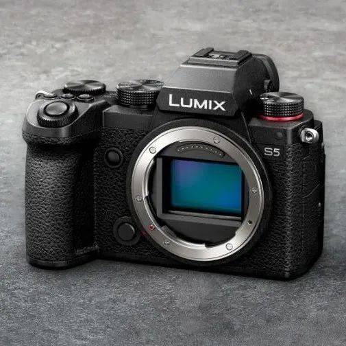 lumix-mark