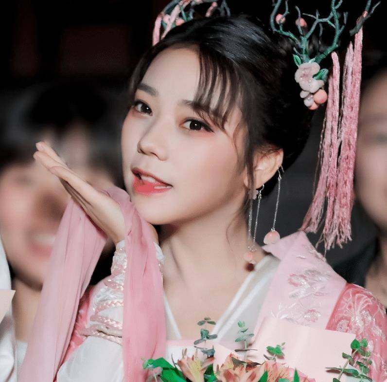 她演的这部剧叫做《隔壁有只桃花妖》