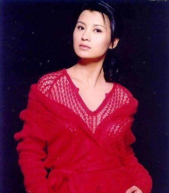 杭州美女史兰芽,一颦一笑都非常动人,再嫁李幼斌后没有再要孩子