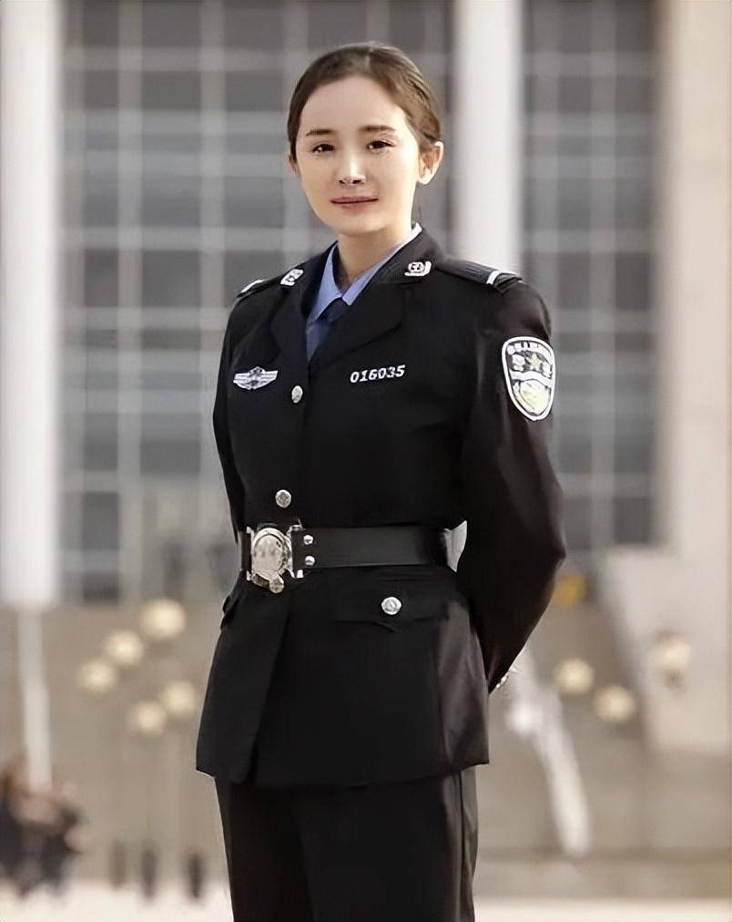同样是"穿警服,把杨幂,王鸥放在一起,差别一目了然_王茜_刘婧_形象