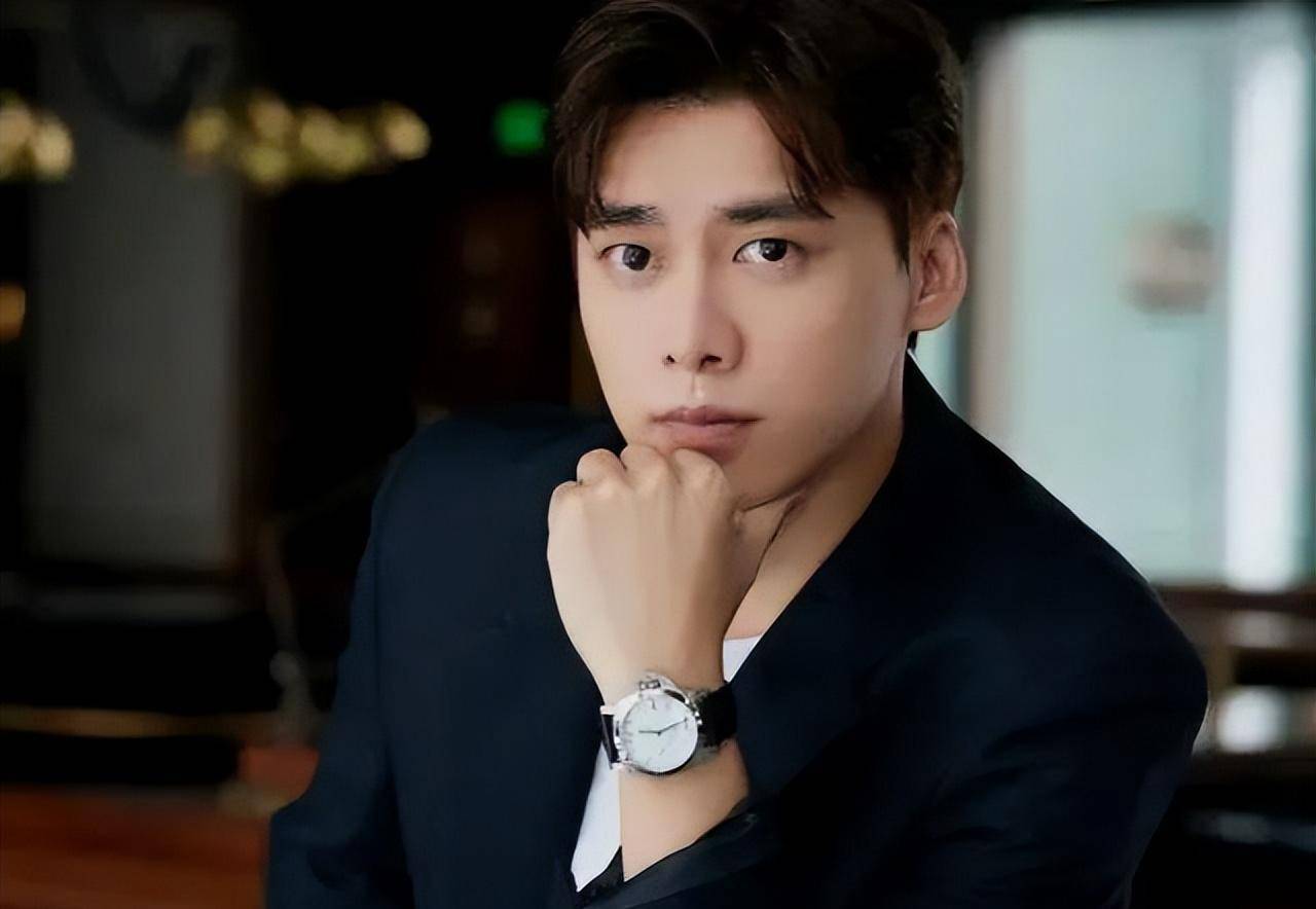 小鲜肉明星李易峰多次嫖娼被抓,这一细节实在恶劣_吴亦凡_网友_警方