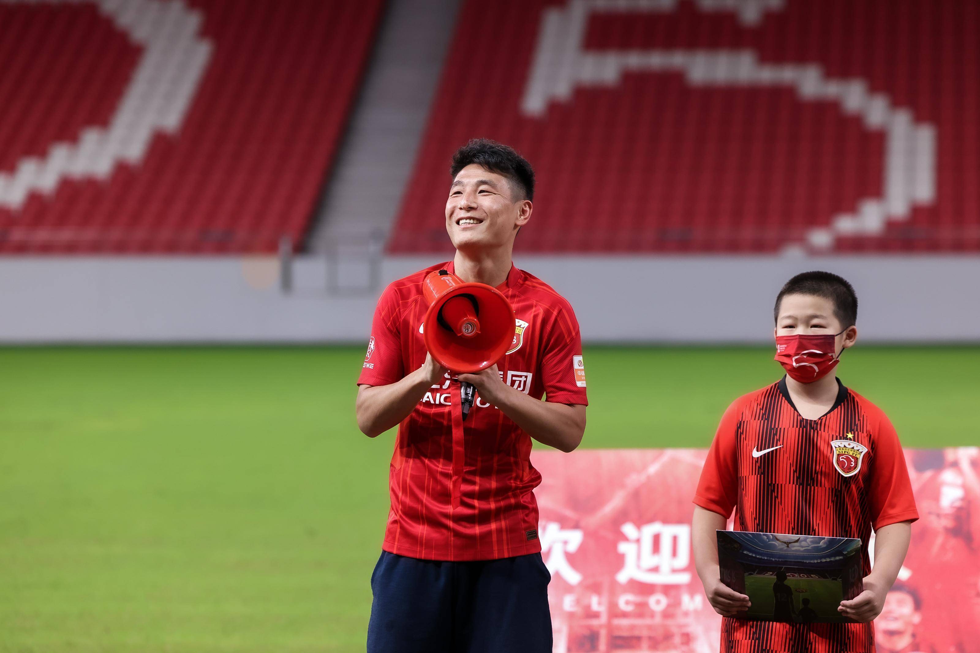 第7个中超赛季,7号武磊有期许,无压力_海港_经历_足球场