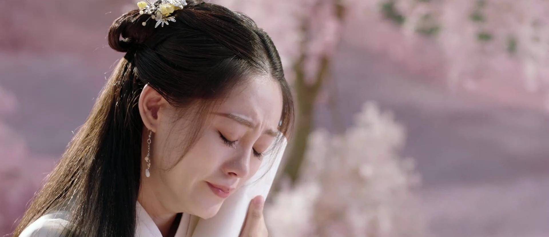 《遇龙》二世龙王拒绝流萤表白,偷偷把她送去后宫,成为皇上宠妃_一世