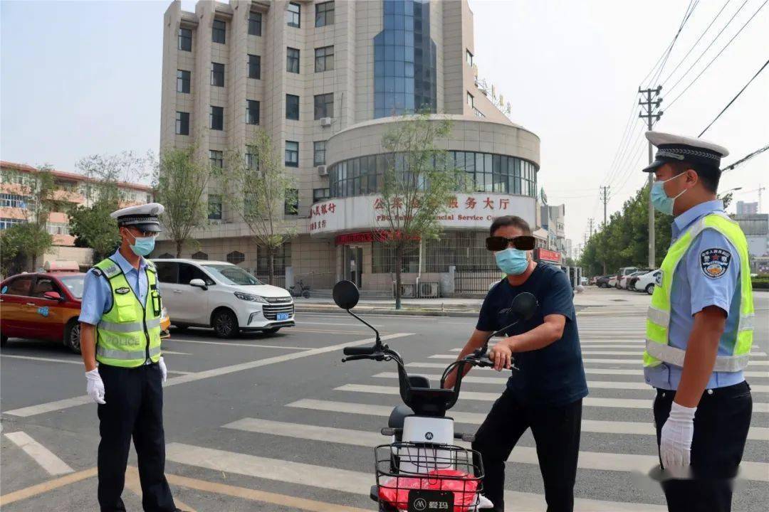 鄢陵最近车祸图片