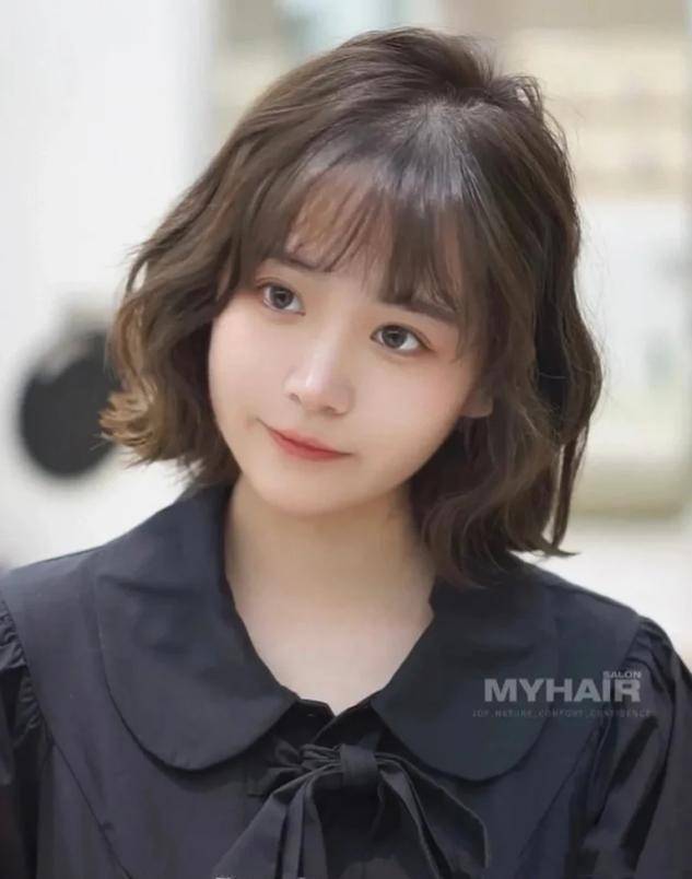最近火了一种发型叫"挂耳烫发",意外的减龄洋气,圆脸也适合_脸型_长度