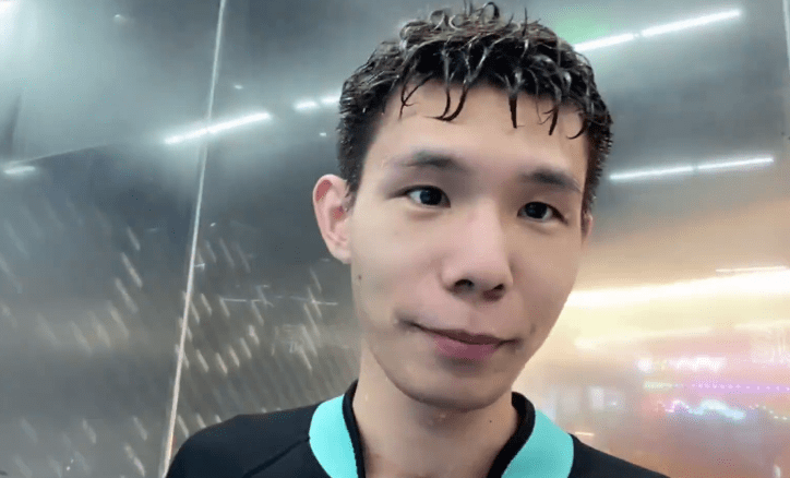 张嘉文首次参加户外恋爱综艺,成功牵手美女主播,害羞到脸红_张导_直播