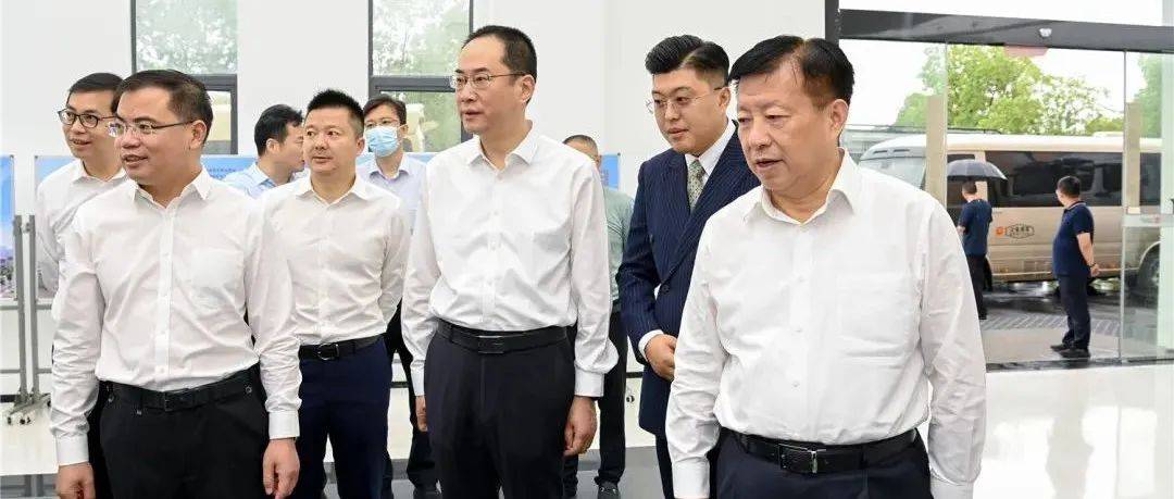 江苏省副省长方伟来张家港保税区调研_企业_生产_霍尼韦尔