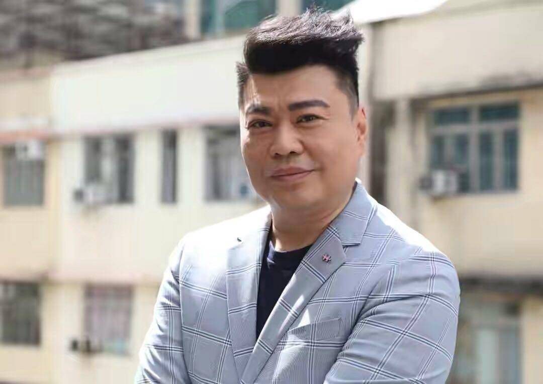 香港笑星阮兆祥:女友让我受伤,母亲给我力量,华晨宇是我偶像_观众们