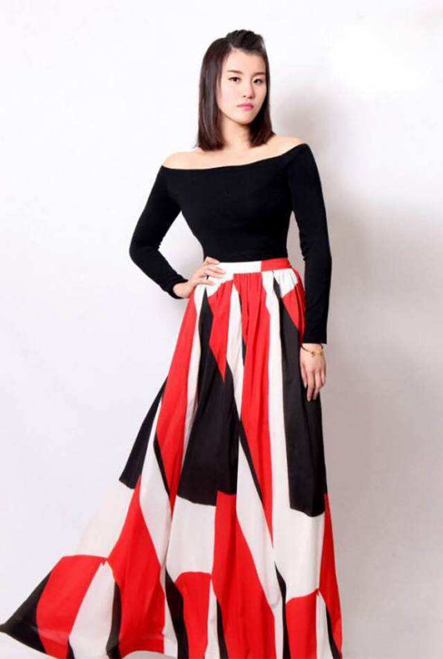 傅园慧告别"洗脚水",横空出世的"洪荒之力",整牙变美胜整容_游泳池