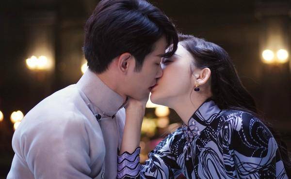 古力娜扎捧脸「咬唇吻」 刘以豪紧张心慌:她美过头了!_画面_仙女_辅助