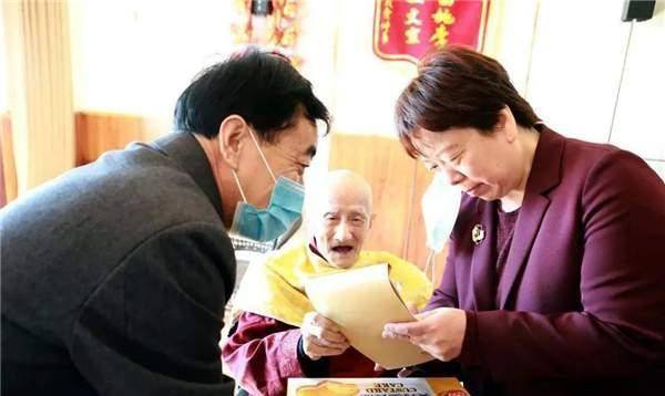 方桂馥:几十年用一个茶缸,一生却捐出85张存折,100岁病逝_老人_沧州