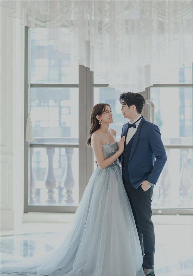 王思平带着55桌的传家宝婚戒举办了一场婚礼,结婚两年育有一女_老公