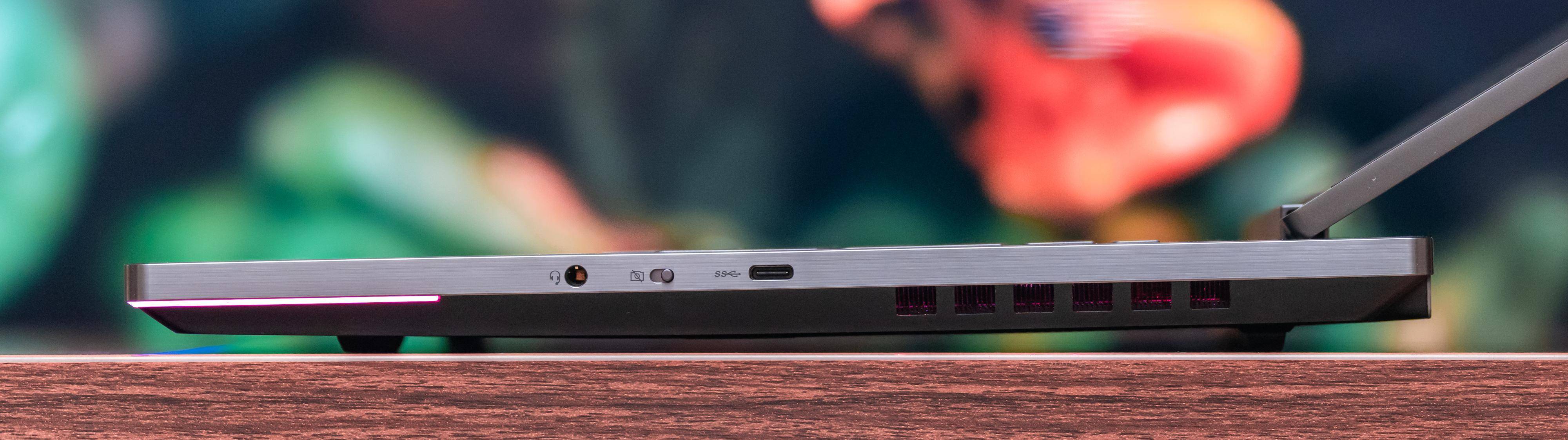 AMD 锐龙 7 6800H + RX 6700M 的双 A 超旗舰游戏本,联想拯救者 R9000K 测评