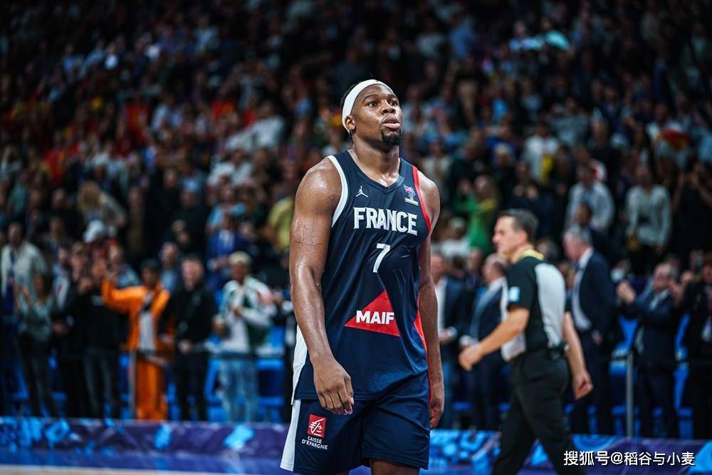 虽然输掉了比赛,法国队的先发四号位球员盖尔雄-亚布塞莱(guershon