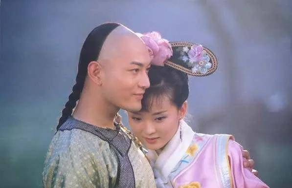 《还珠》:紫薇幸福,晴儿现实,小燕子像个情妇_永琪_尔康_萧剑