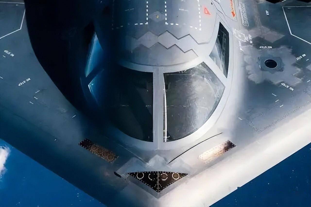 电影《长空之王》花絮曝光,用歼20真战机拍摄,空军不怕泄密吗?