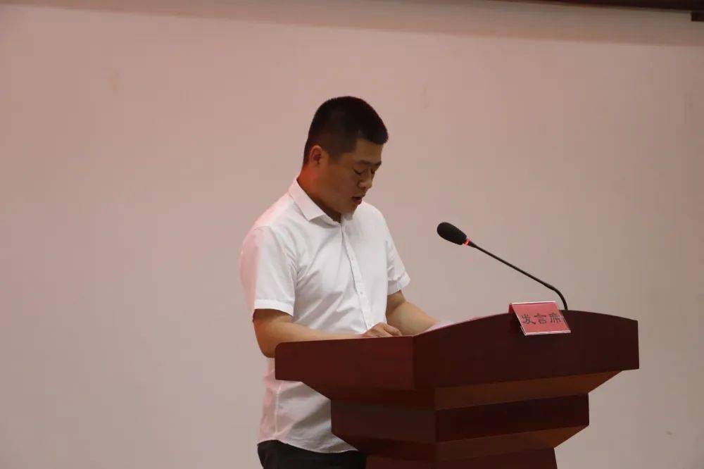 县委常委,组织部长李国立出席结业仪式和交流会,县委组织部常务副部长