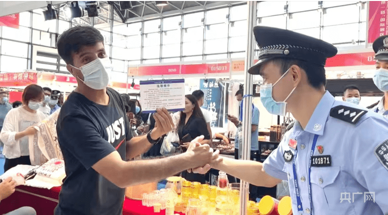 南宁警方交出护航东博会和峰会“平安答卷”_安保_吴良艺_服务