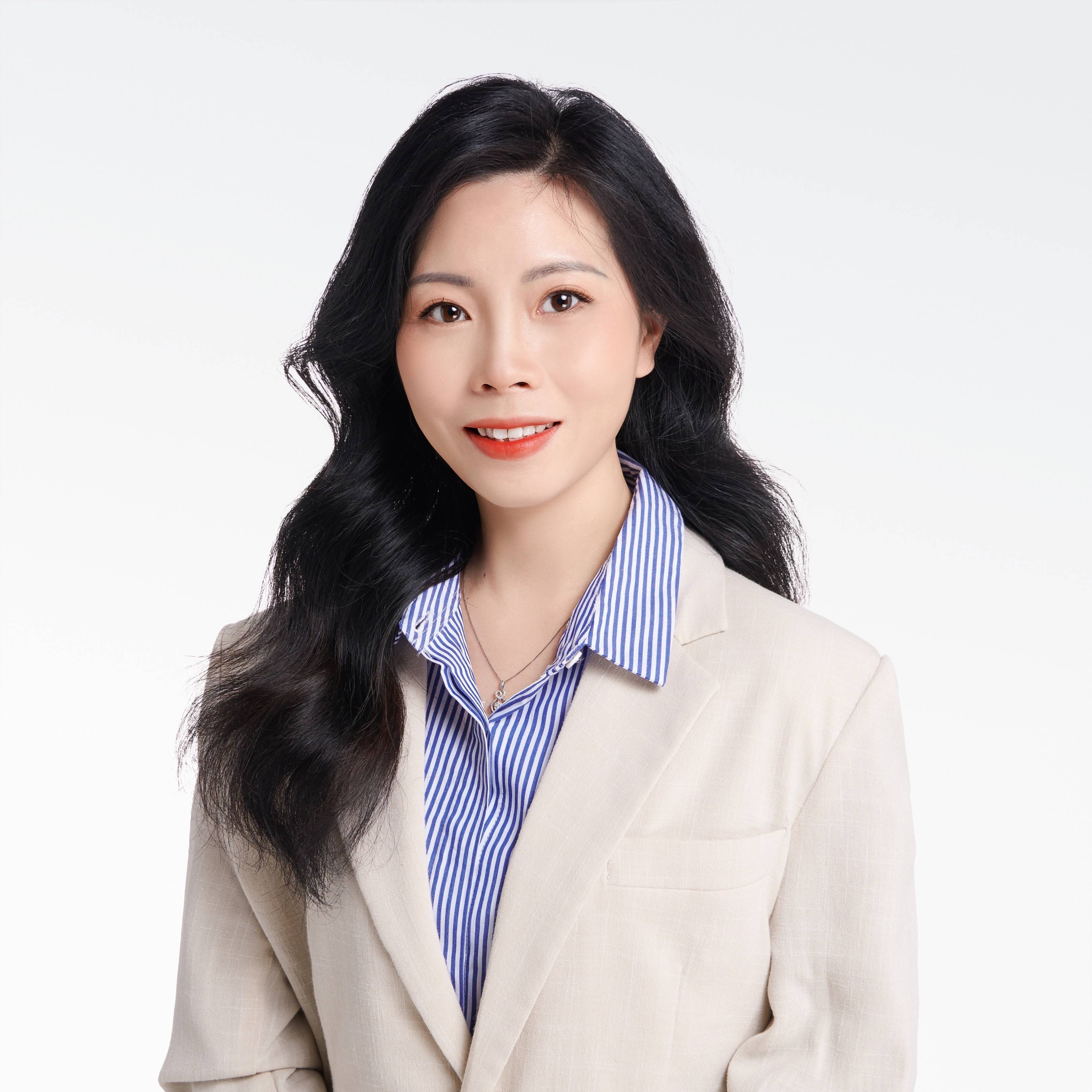 泰康养老本部客户经理覃翠宇——在寿险之路步步生花_保险_公司_中支