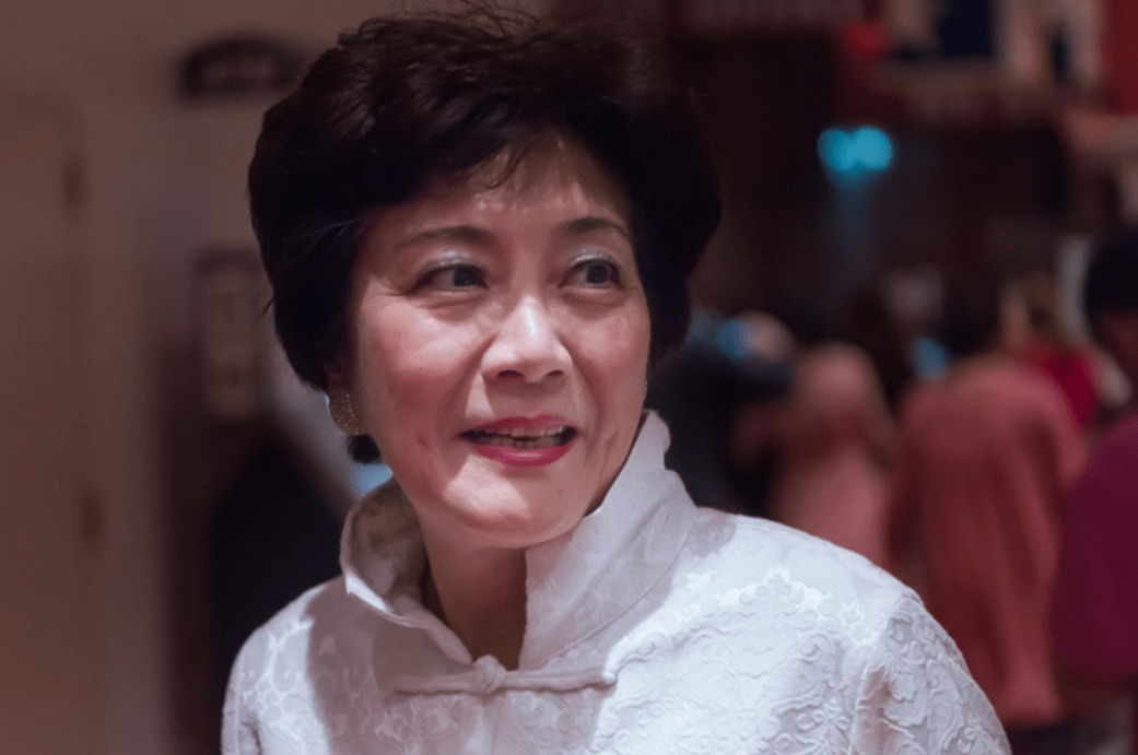 著名演员陈烨:巅峰时出国留学,后嫁老外律师丈夫,现状如何?