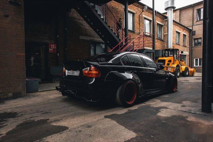 宝马宽体e90黑武士改装案例_搜狐汽车_搜狐网