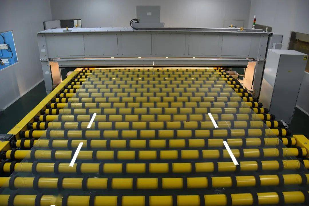 超硬核!这款摔不烂的手机屏幕玻璃,重庆造!_昆仑_企业_景特玻